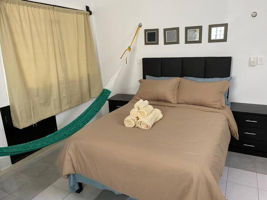 Casa Leonor. 2 Cuartos, 2 Banos, Cocina, Cochera. Valladolid  Ngoại thất bức ảnh