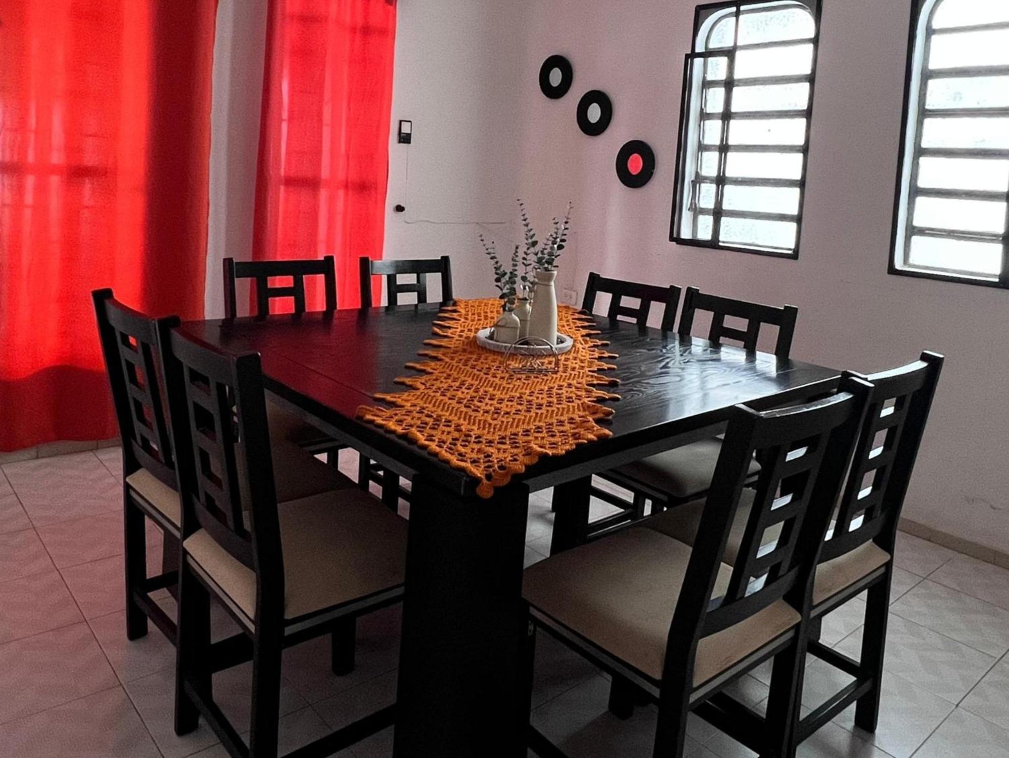 Casa Leonor. 2 Cuartos, 2 Banos, Cocina, Cochera. Valladolid  Ngoại thất bức ảnh